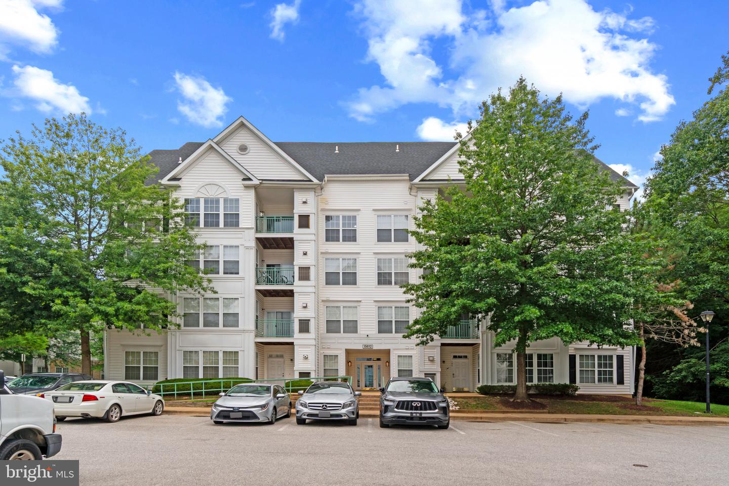 15612 EVERGLADE LN #401