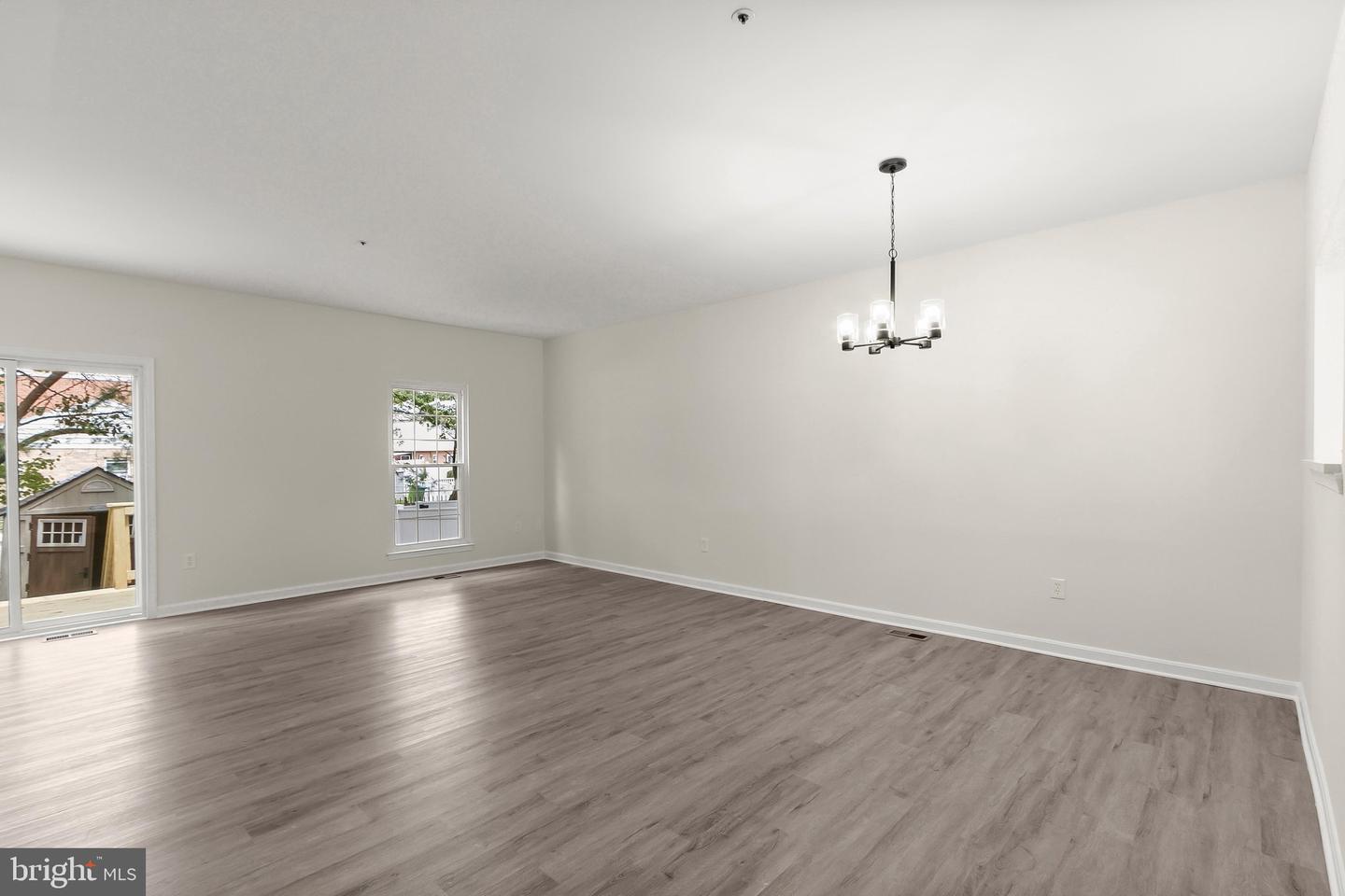 6916 Flag Harbor Dr Property Photo 11