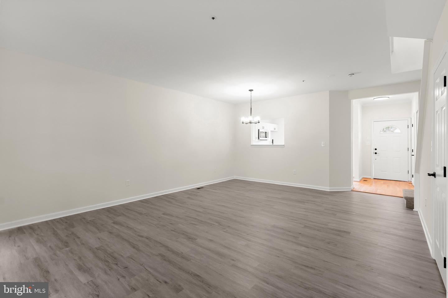 6916 Flag Harbor Dr Property Photo 15
