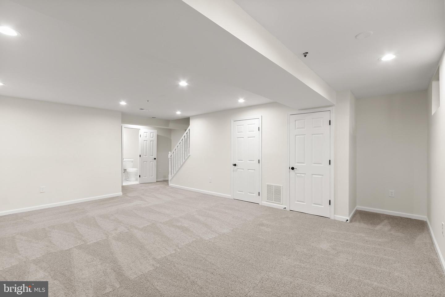 6916 Flag Harbor Dr Property Photo 37