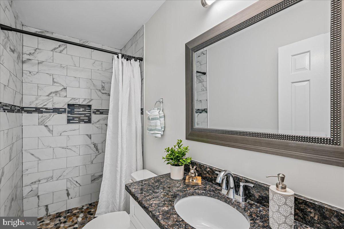 758 Gleneagles Dr Property Photo 28