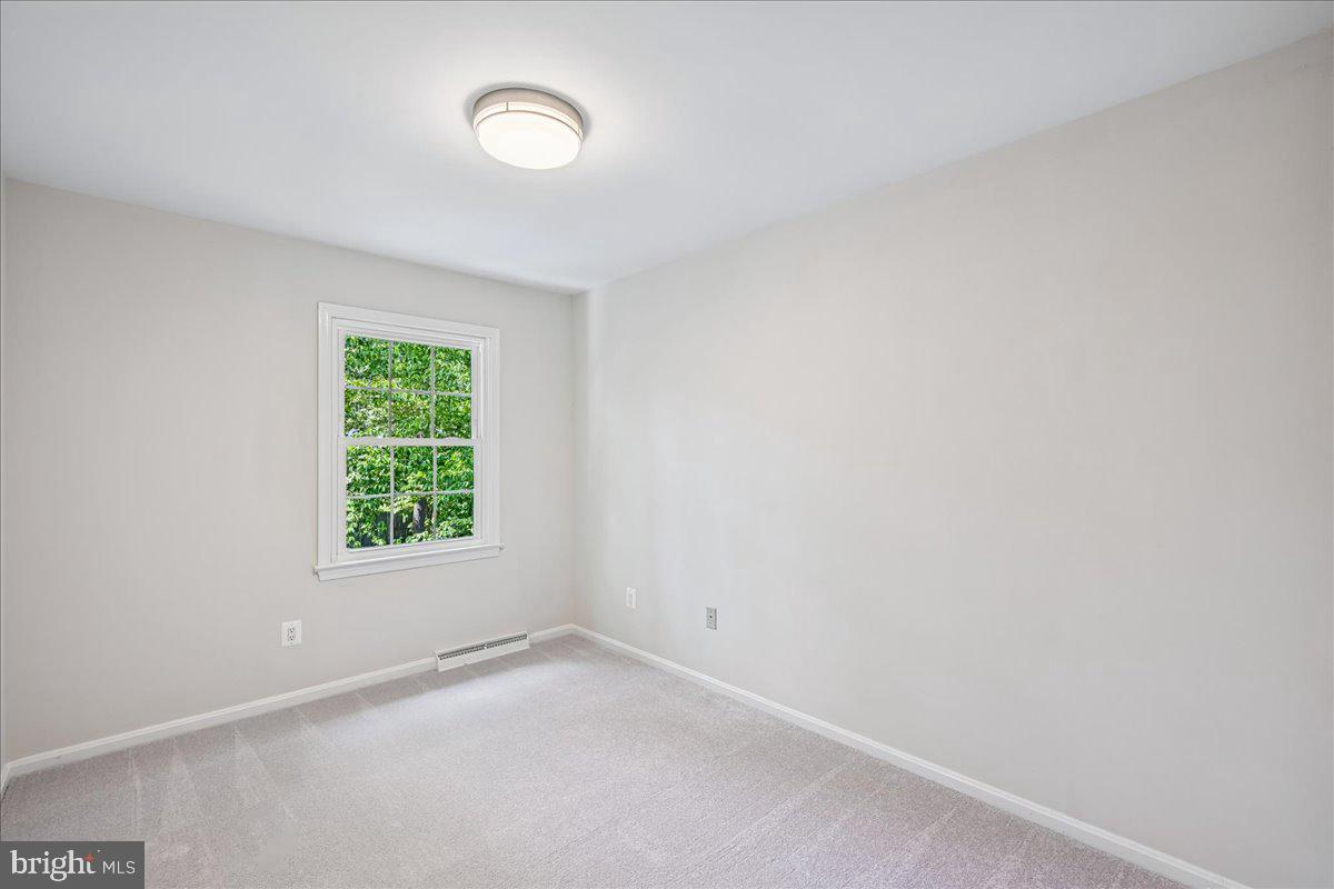 758 Gleneagles Dr Property Photo 37