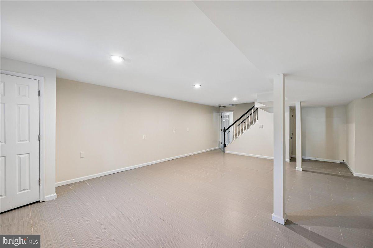 758 Gleneagles Dr Property Photo 40