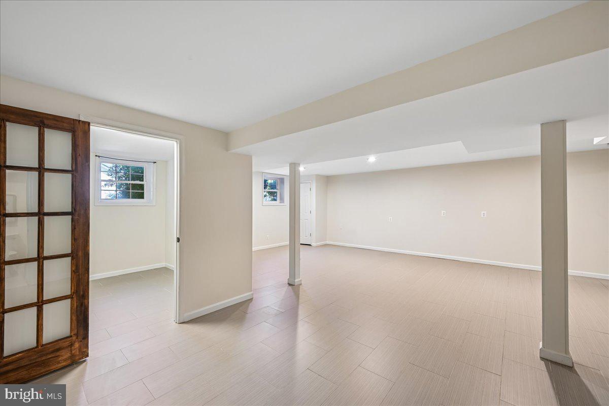 758 Gleneagles Dr Property Photo 44