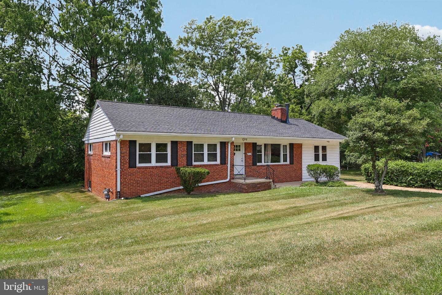 9203 Wellington Ct Property Photo 2