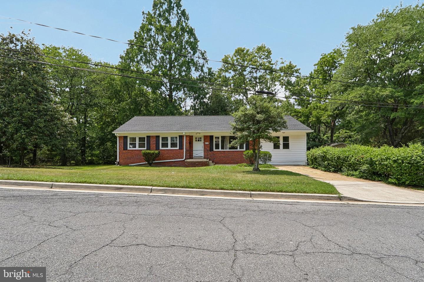 9203 Wellington Ct Property Photo 3