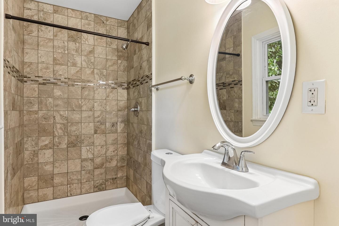 9203 Wellington Ct Property Photo 25