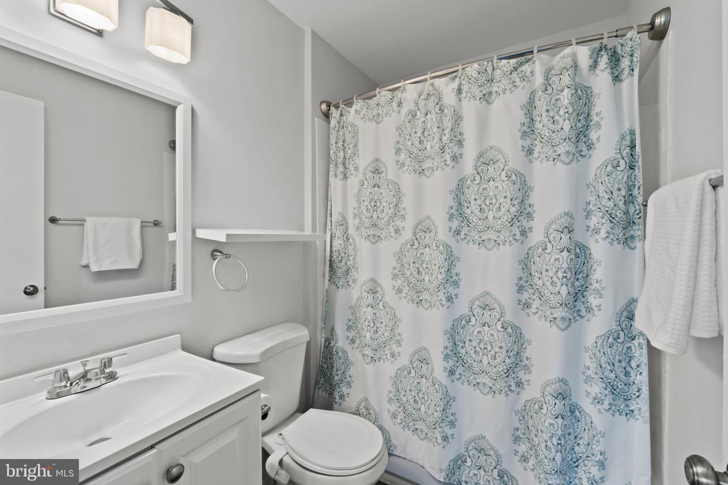 1020 West Ct #10 Property Photo 10