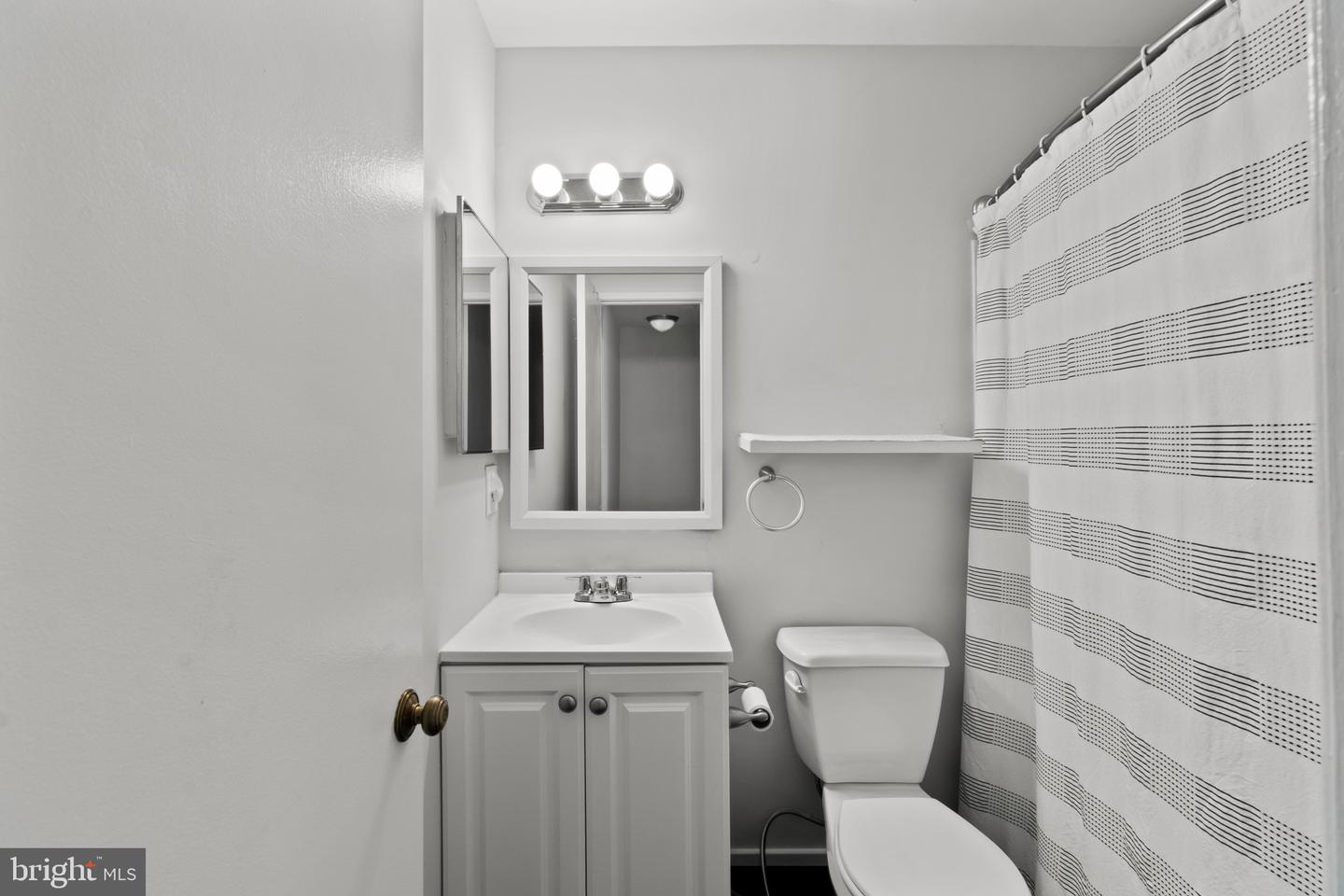 1020 West Ct #10 Property Photo 14