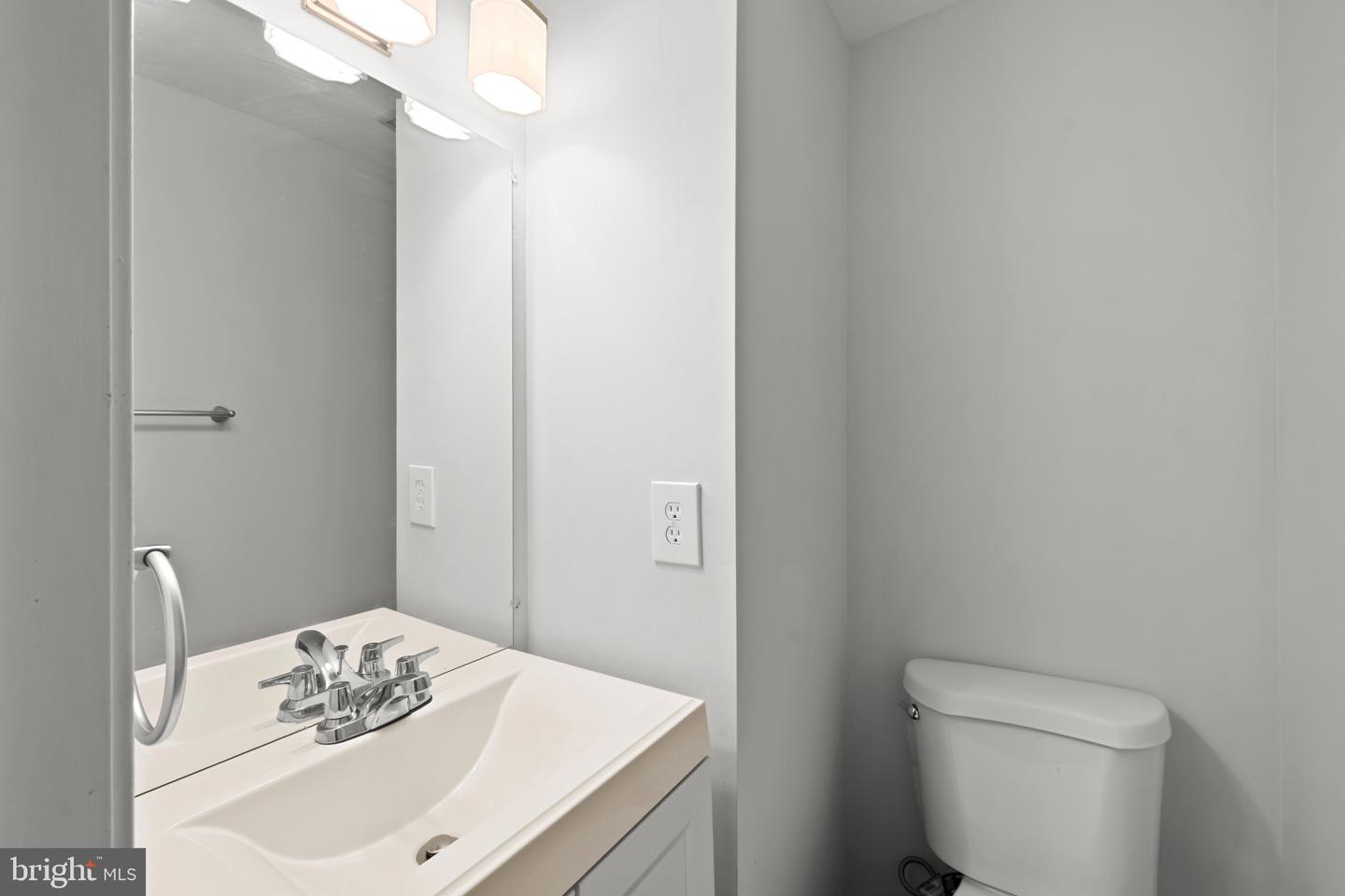 1020 West Ct #10 Property Photo 16