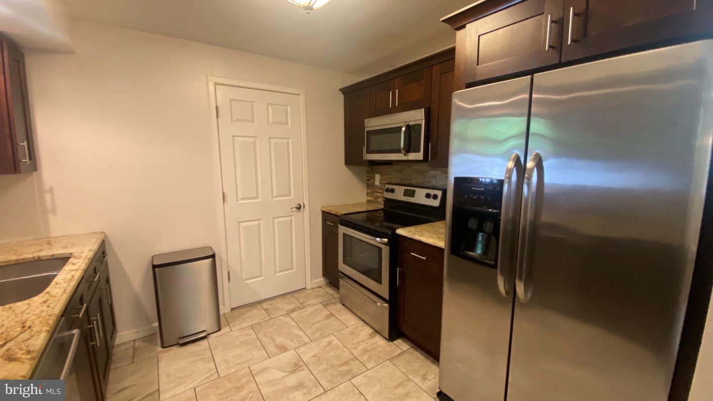 6006 Windham Rd Property Photo 5