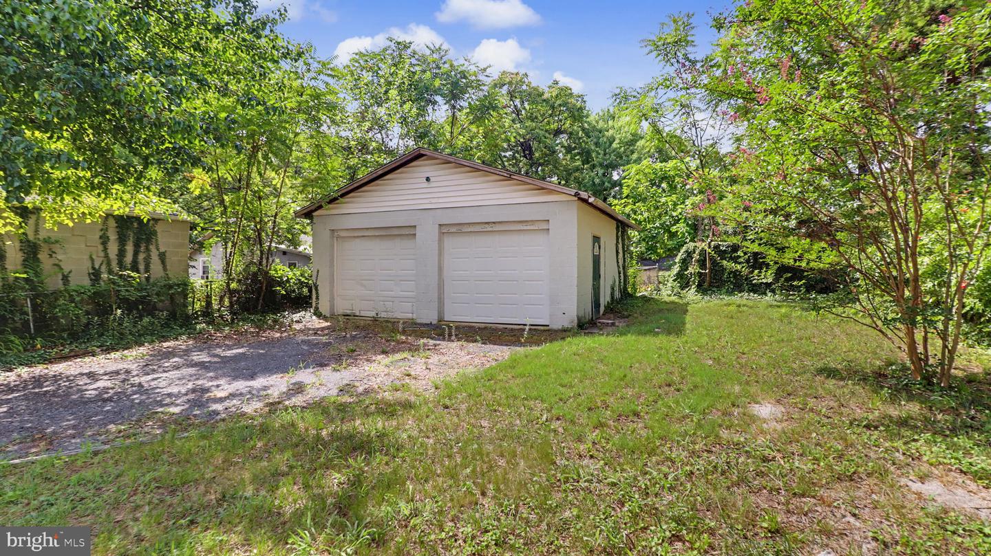 3107 Upshur St Property Photo 3