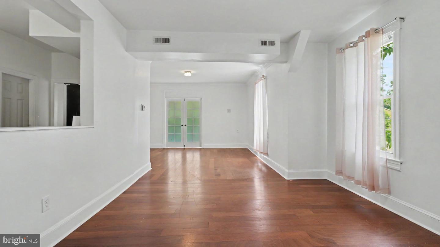 3107 Upshur St Property Photo 10