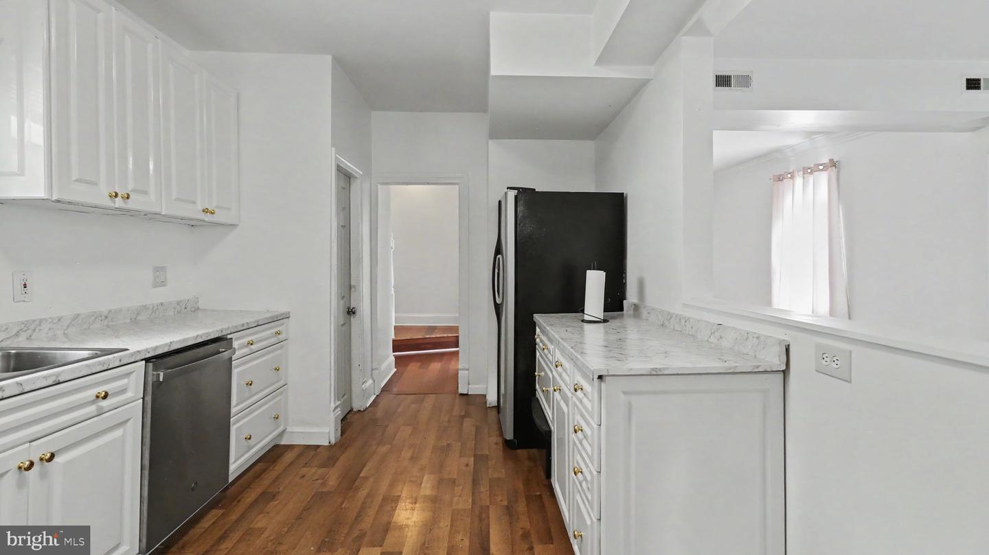 3107 Upshur St Property Photo 12