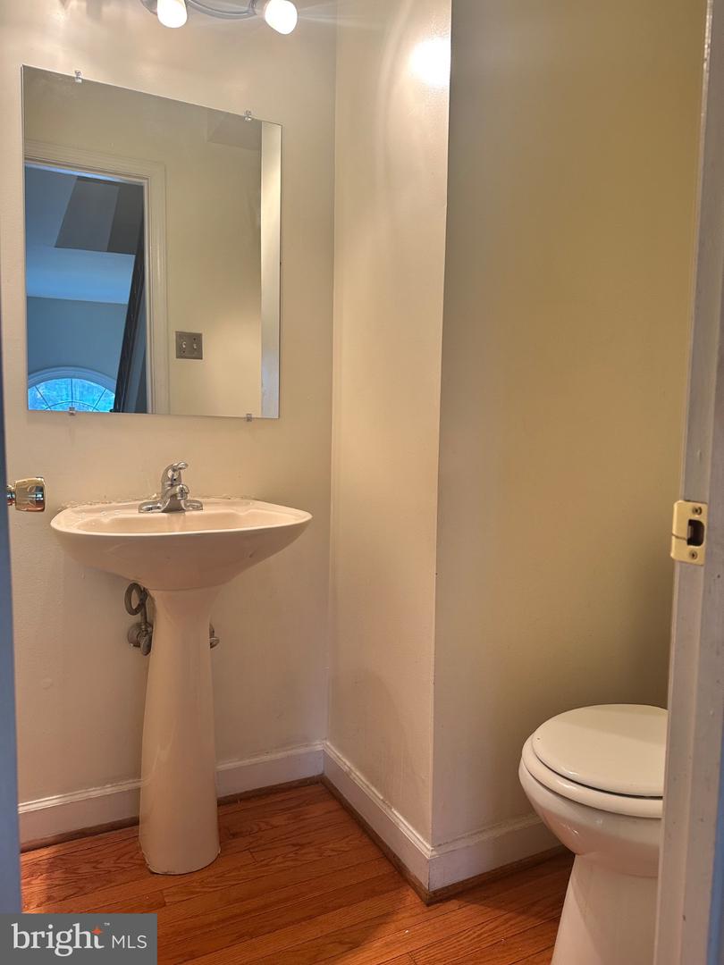 16424 Pleasant Hill Ct Property Photo 5