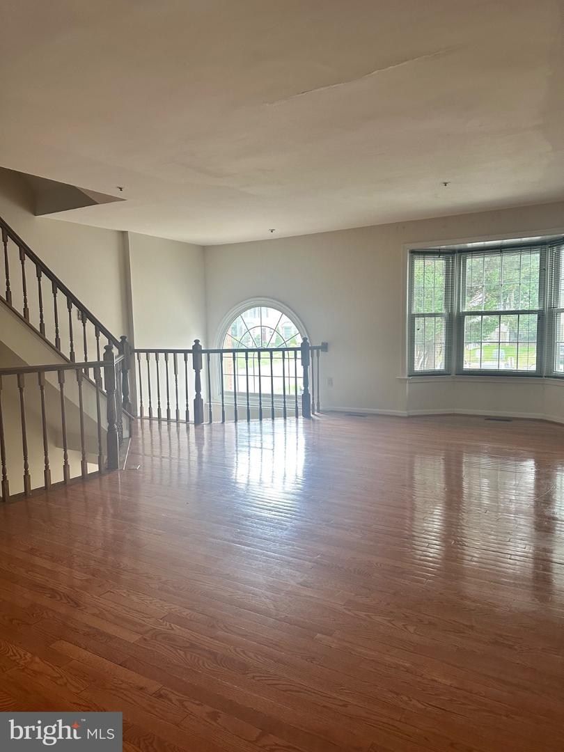 16424 Pleasant Hill Ct Property Photo 6