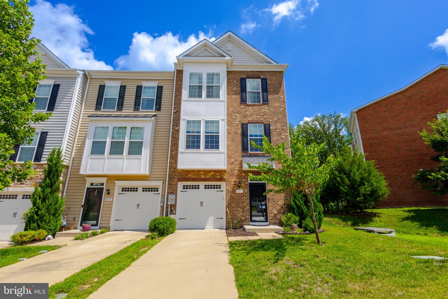 8710 SWEET LAUREN CT