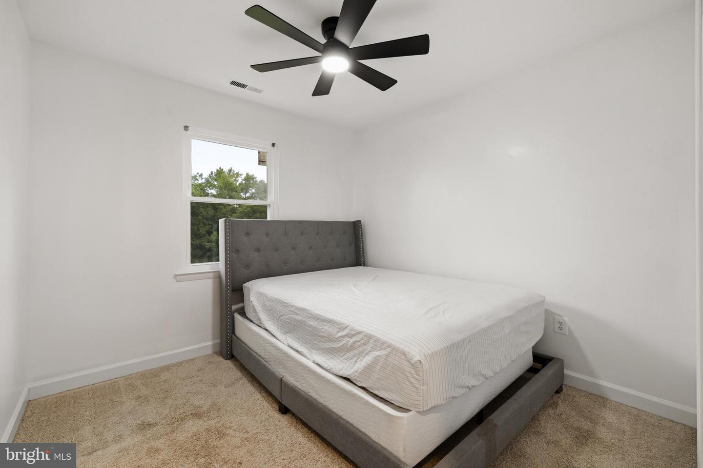 324 Harry S Truman Dr #233 Property Photo 11