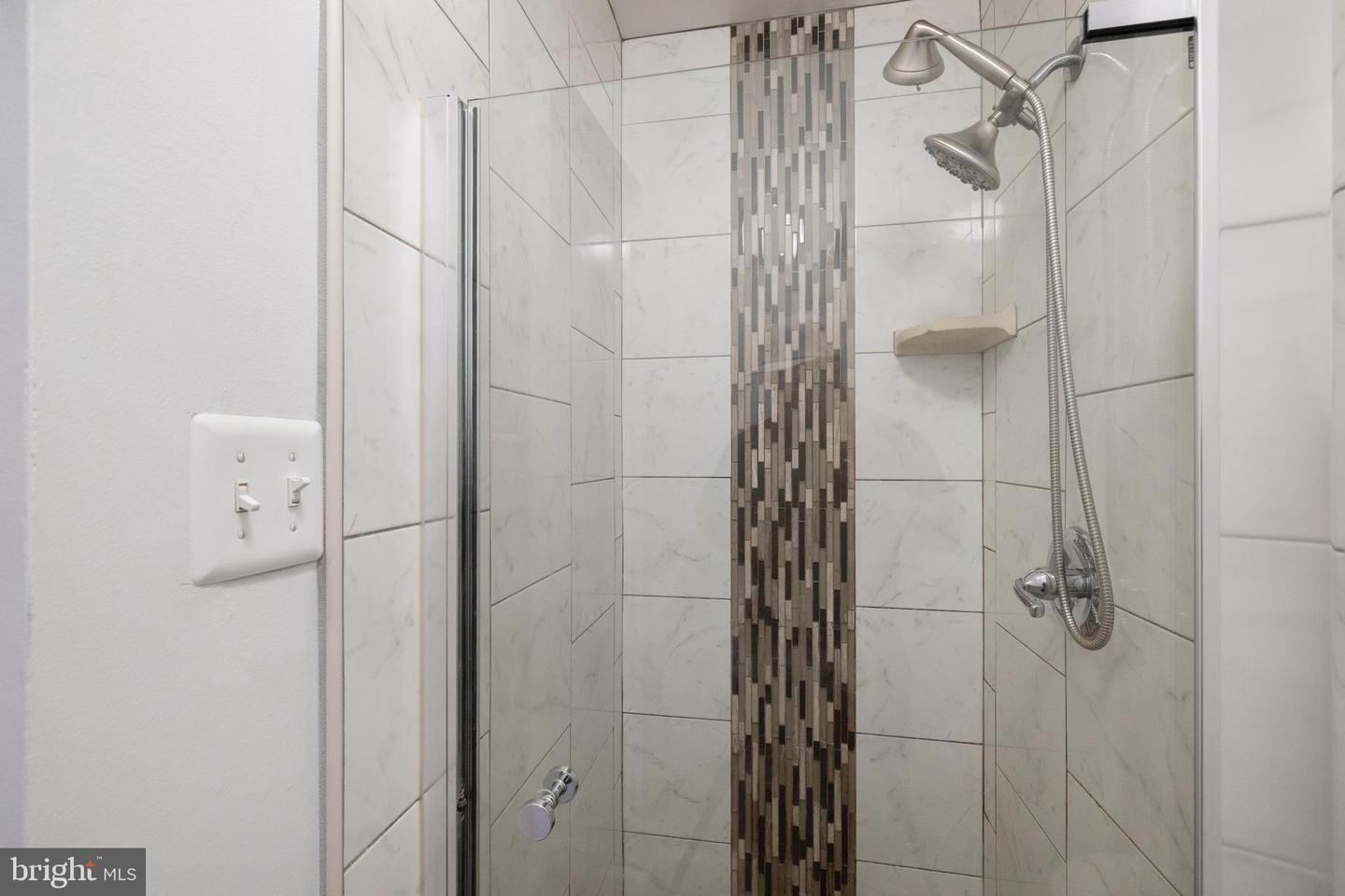 324 Harry S Truman Dr #233 Property Photo 13