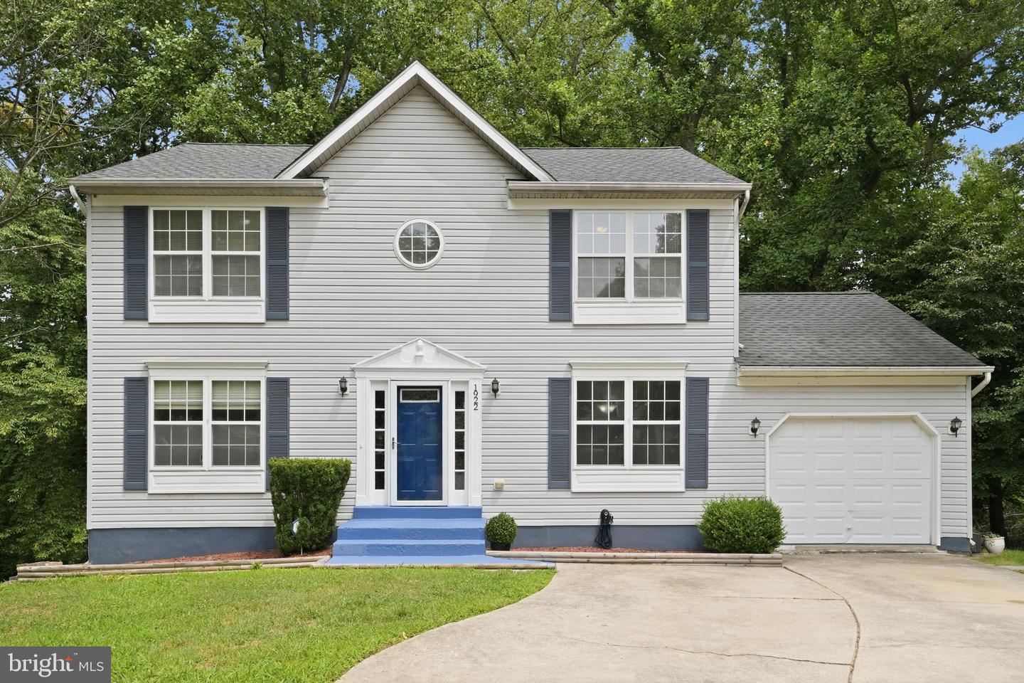 1922 Tall Timber Ct Property Photo 2