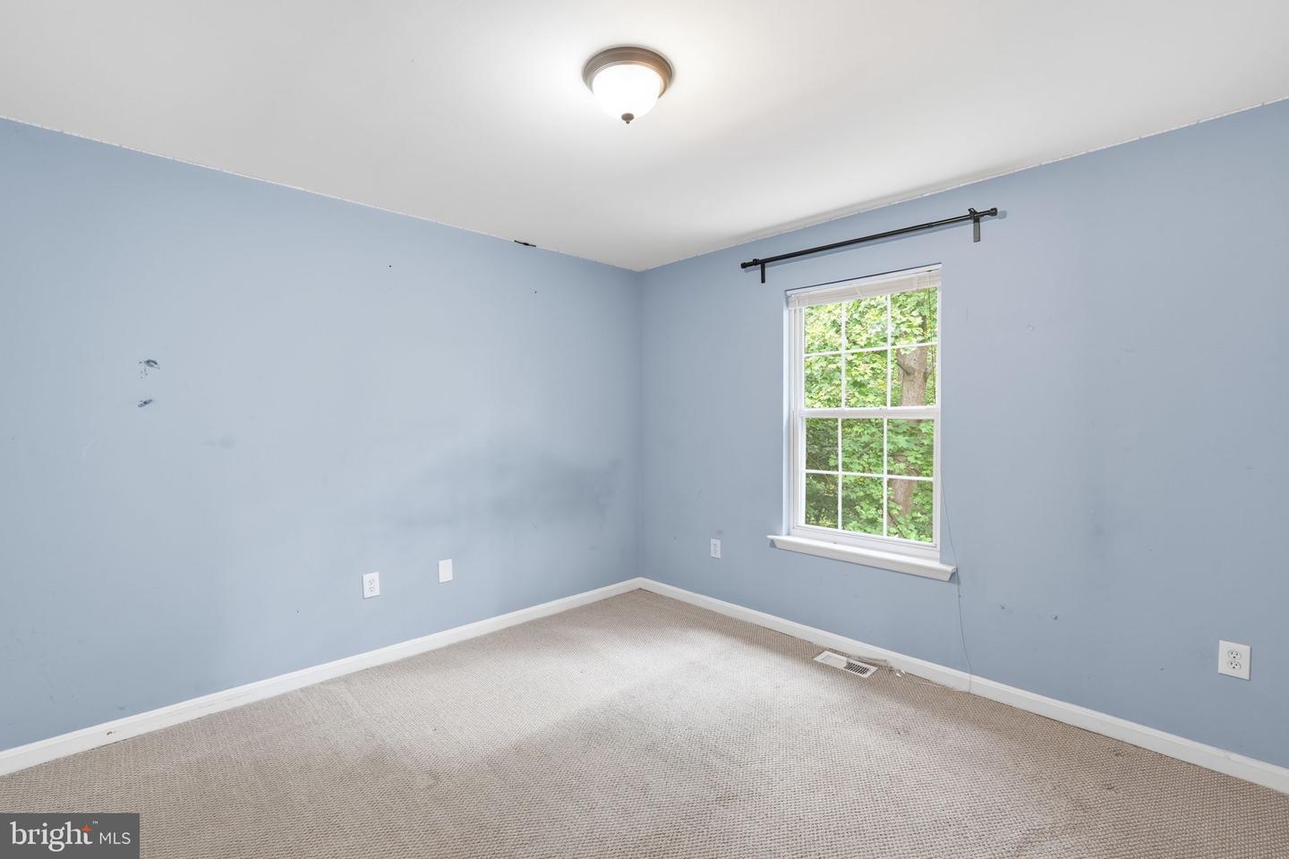 1922 Tall Timber Ct Property Photo 17