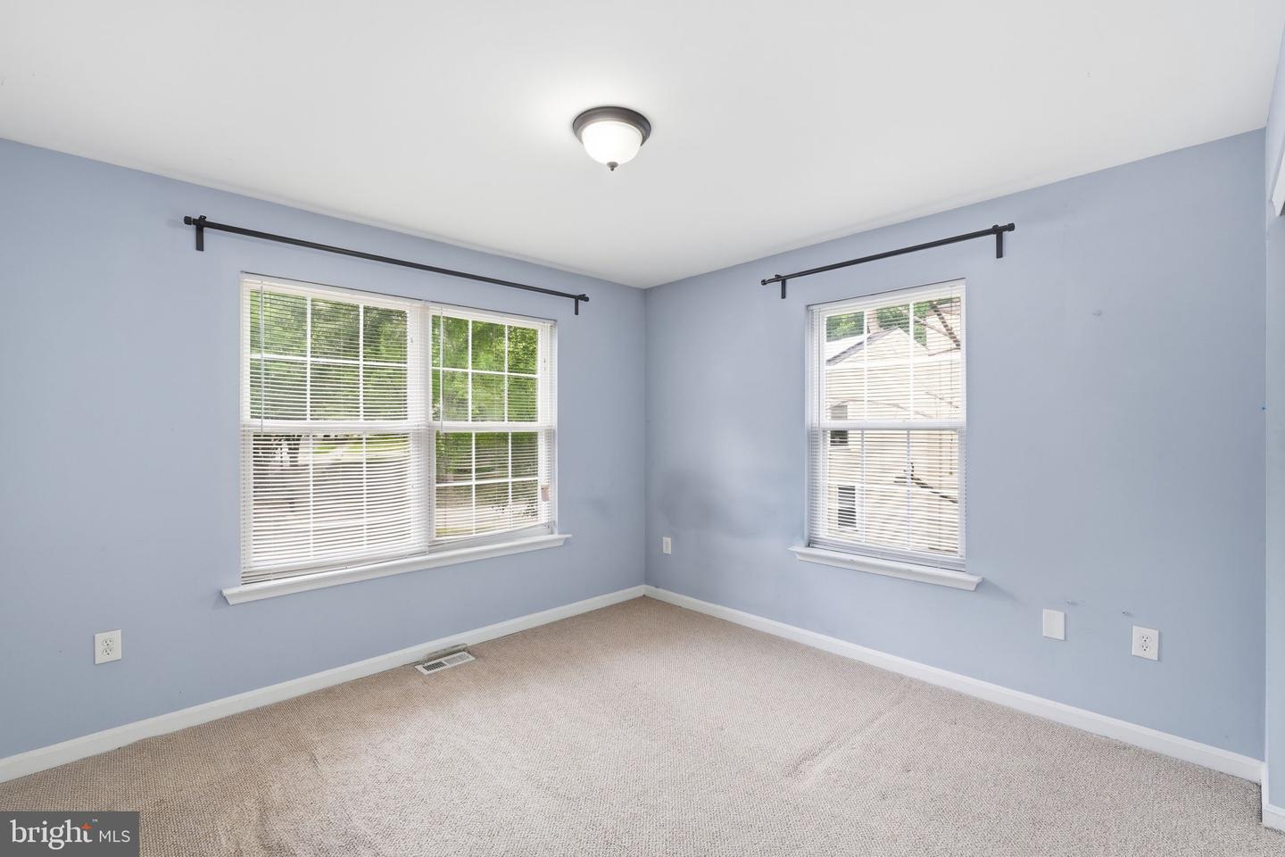 1922 Tall Timber Ct Property Photo 19