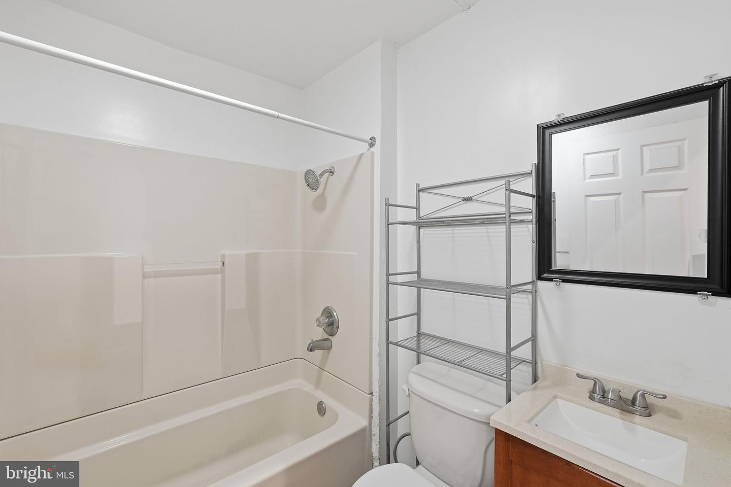 1922 Tall Timber Ct Property Photo 24