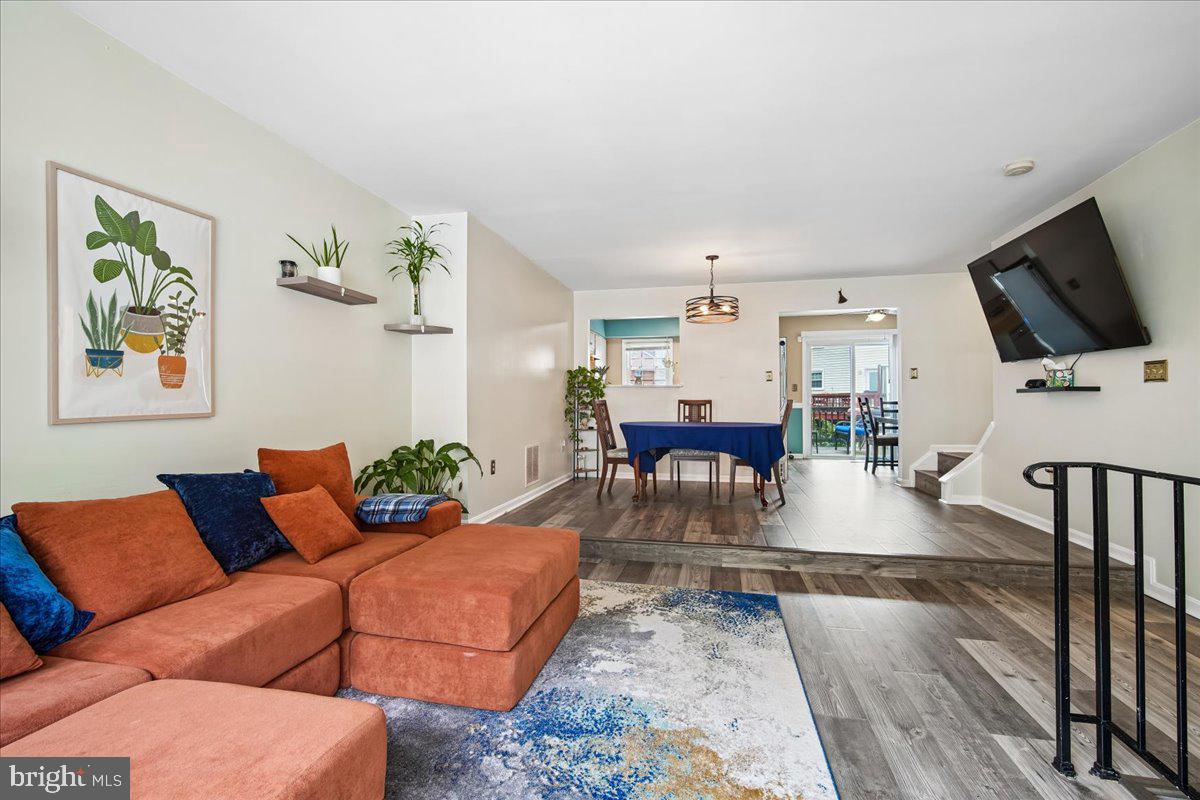 11417 Cosca Park Pl Property Photo 5