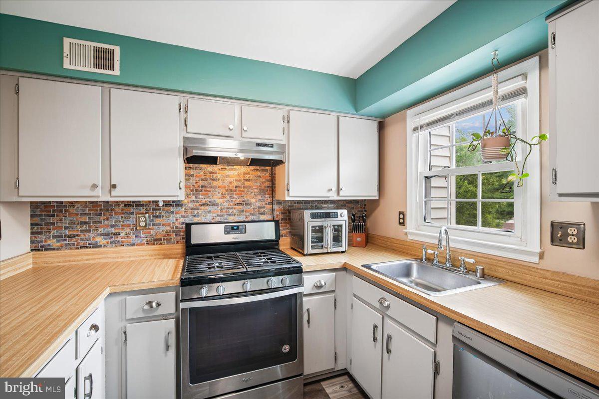 11417 Cosca Park Pl Property Photo 6