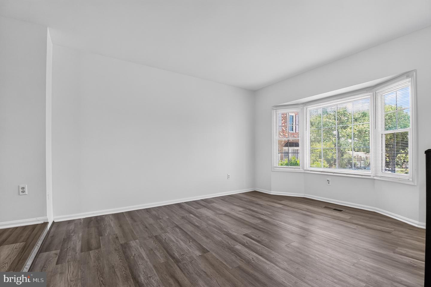 MDPG2212338 Property Photo 11