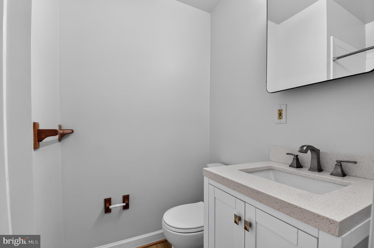 MDPG2212338 Property Photo 25