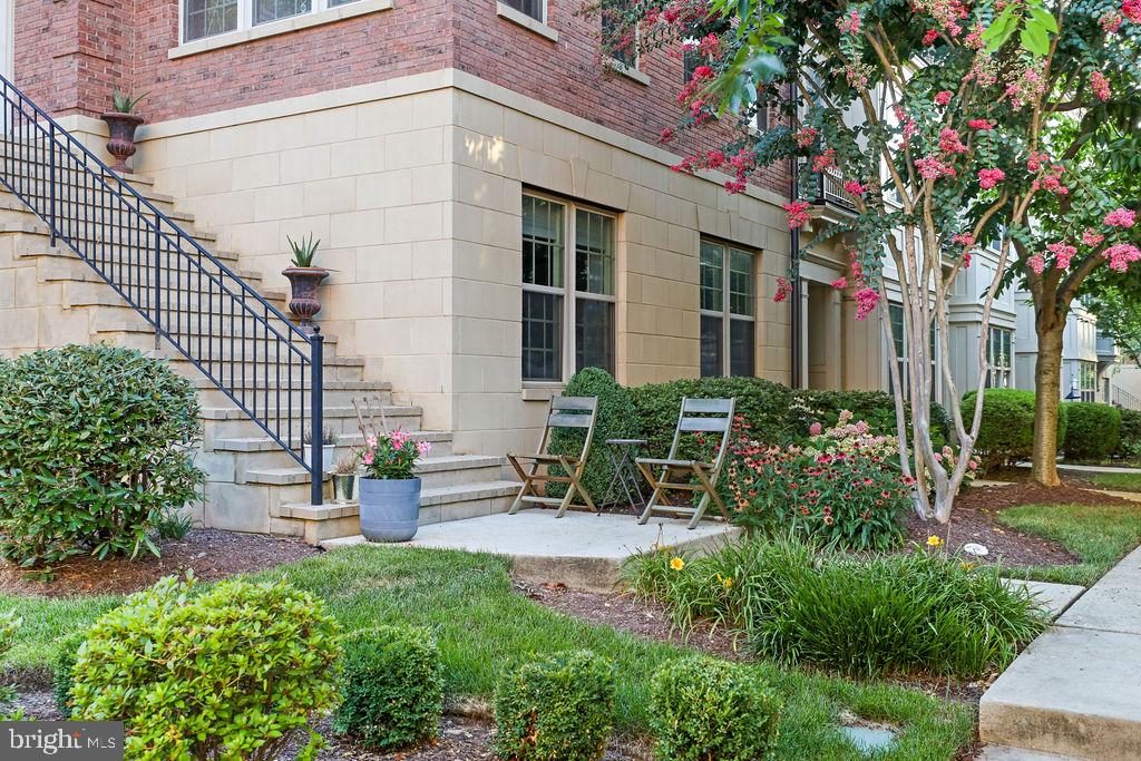 622 Overlook Park Dr #87 Property Photo 3
