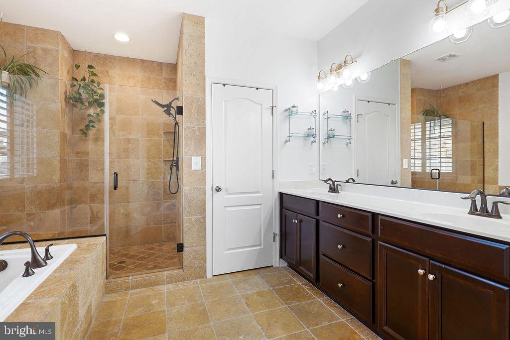 622 Overlook Park Dr #87 Property Photo 30