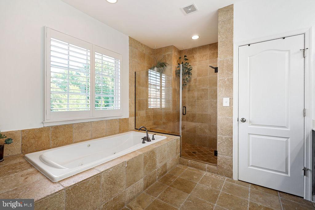 622 Overlook Park Dr #87 Property Photo 31