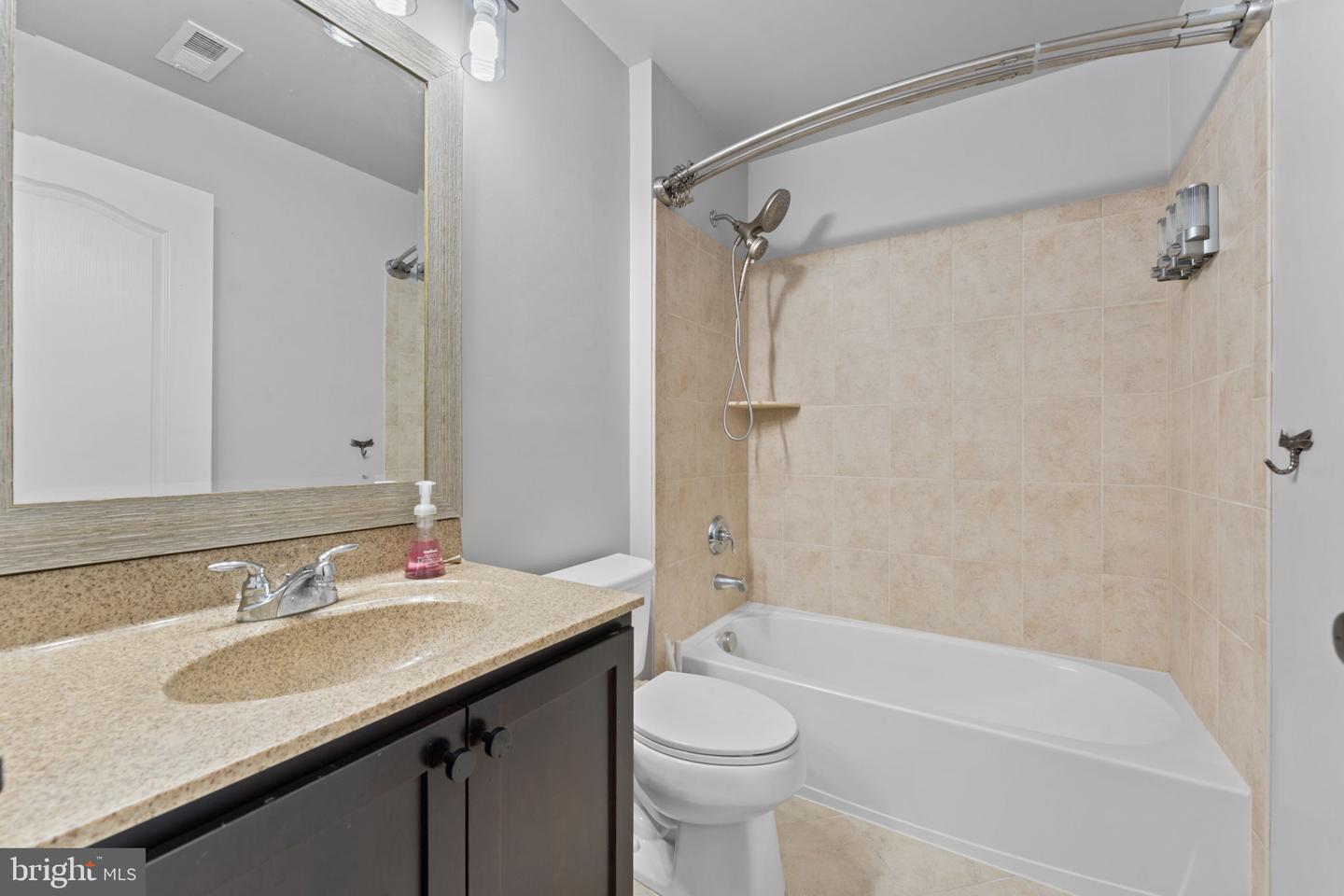 4500 Grazing Way Property Photo 12