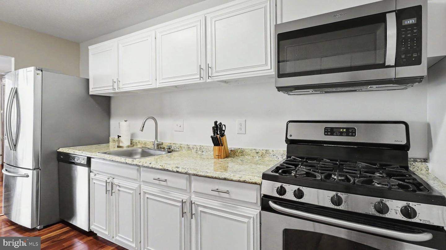 6100 Westchester Park Dr #1712 Property Photo 9