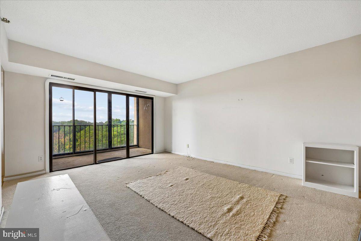 9200 Edwards Way #1013 Property Photo 6