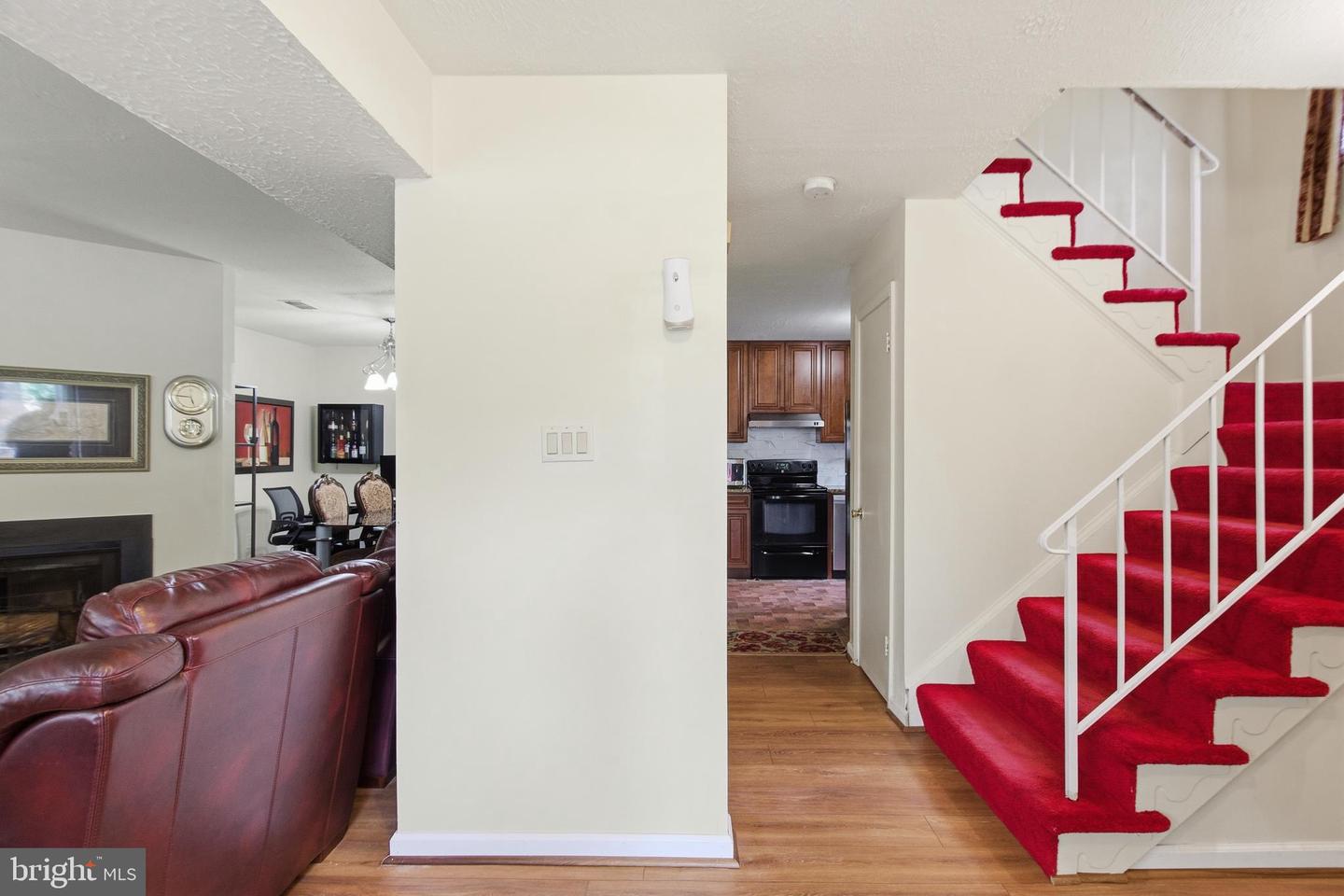 7205 Split Rail Ln Property Photo 5