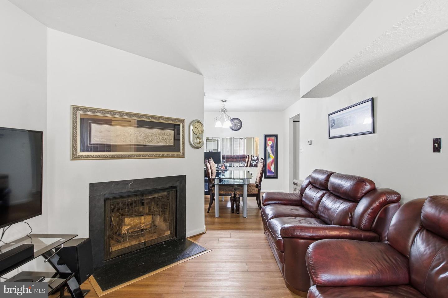 7205 Split Rail Ln Property Photo 8