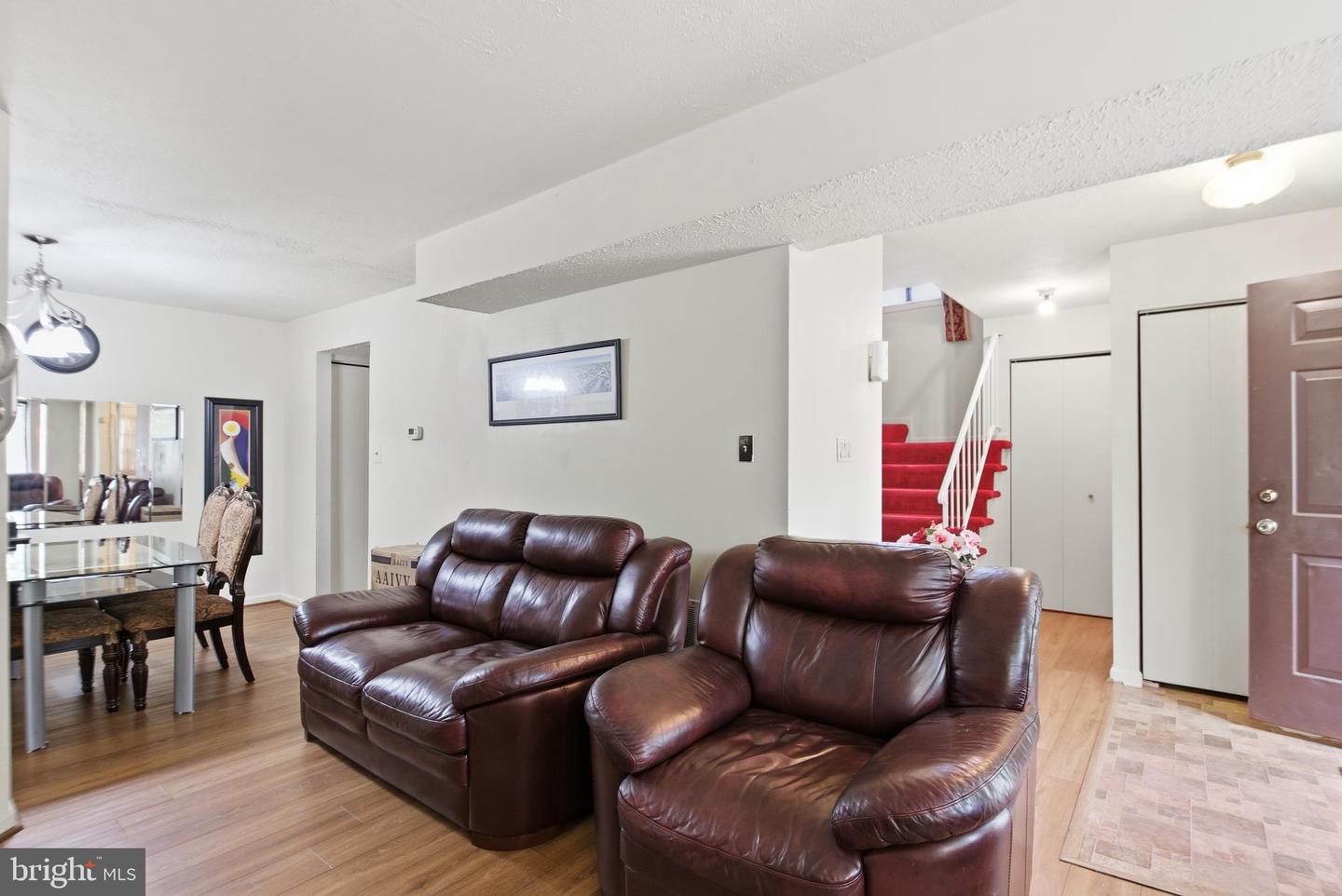 7205 Split Rail Ln Property Photo 9