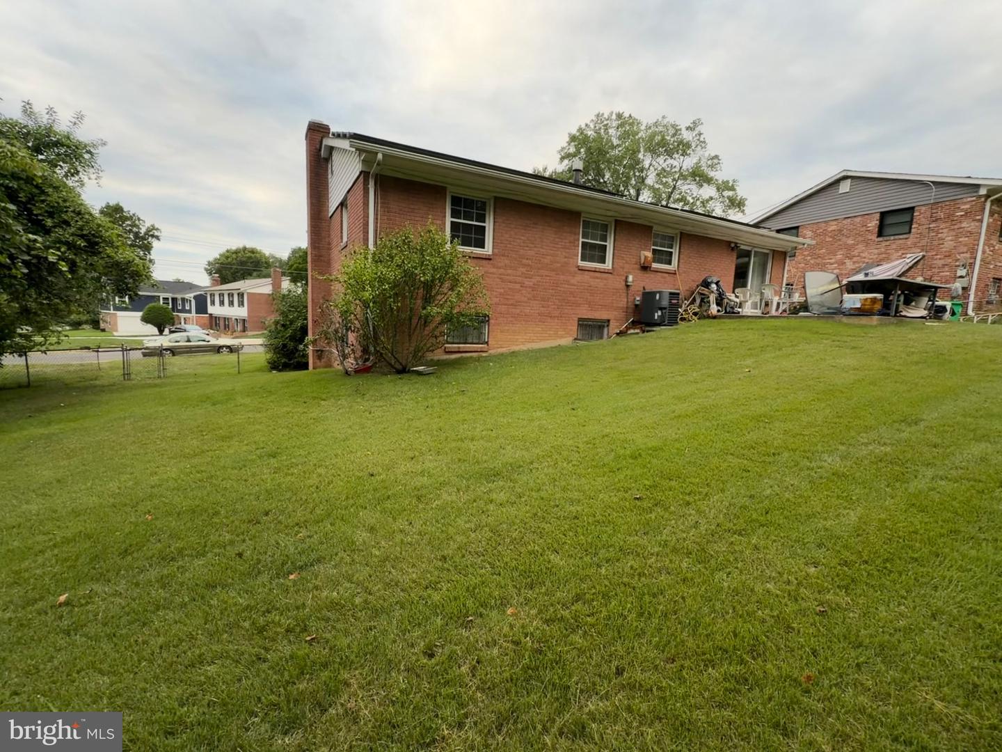2301 Dawson St Property Photo 4