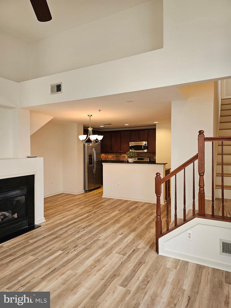 922 Pine Forest Ln #1811 Property Photo 6