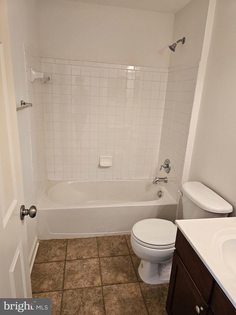 922 Pine Forest Ln #1811 Property Photo 21