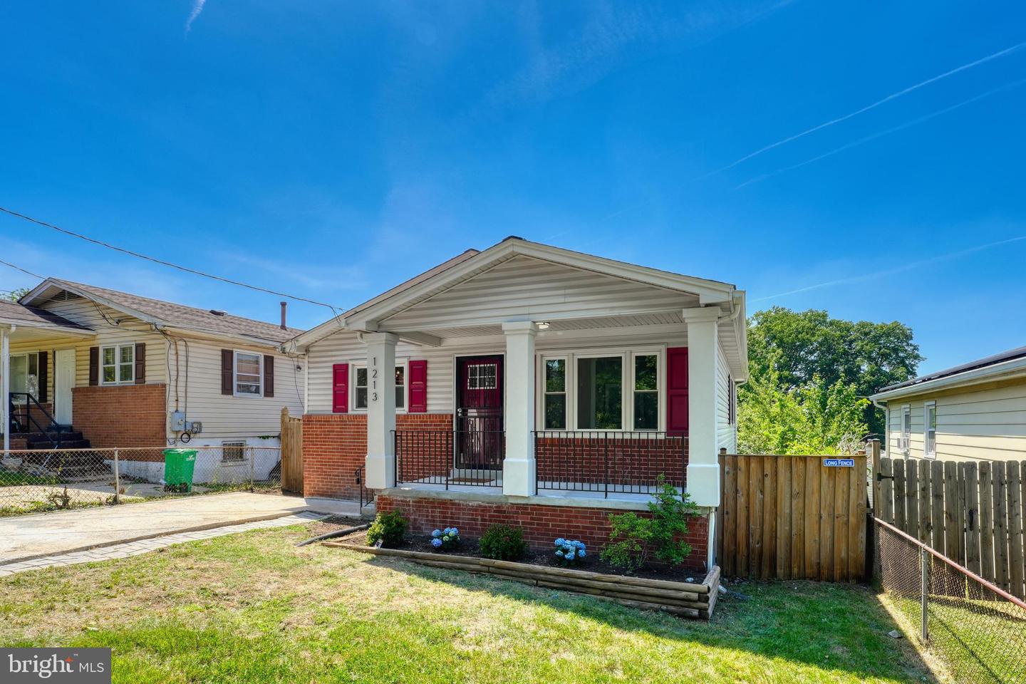 1213 Quo Ave Property Photo 1