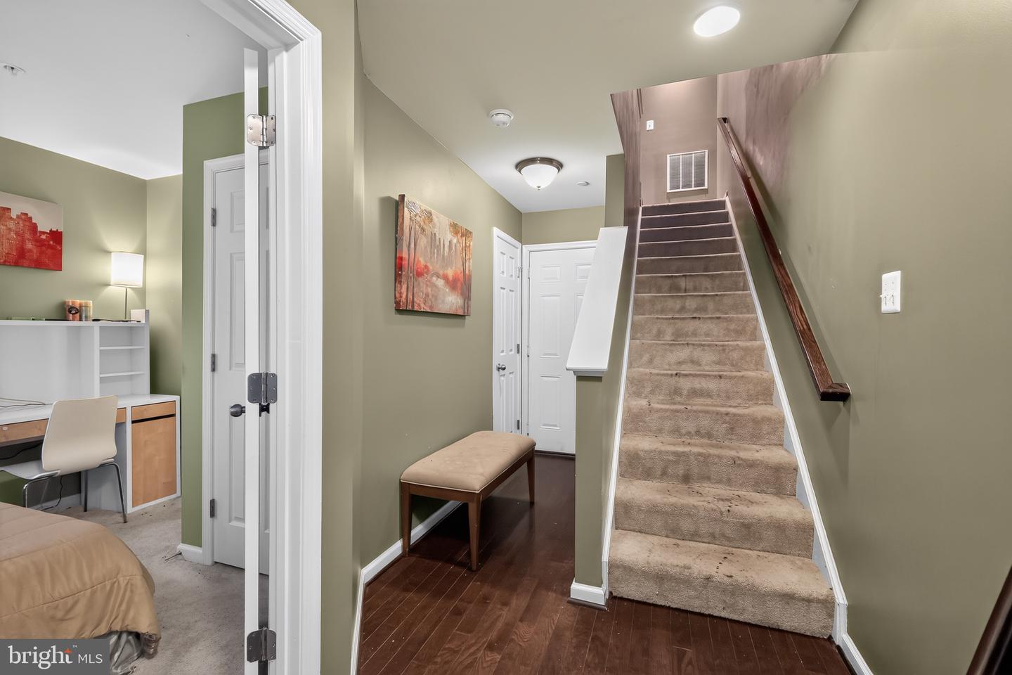 7210 Silver Thorn Way Property Photo 14