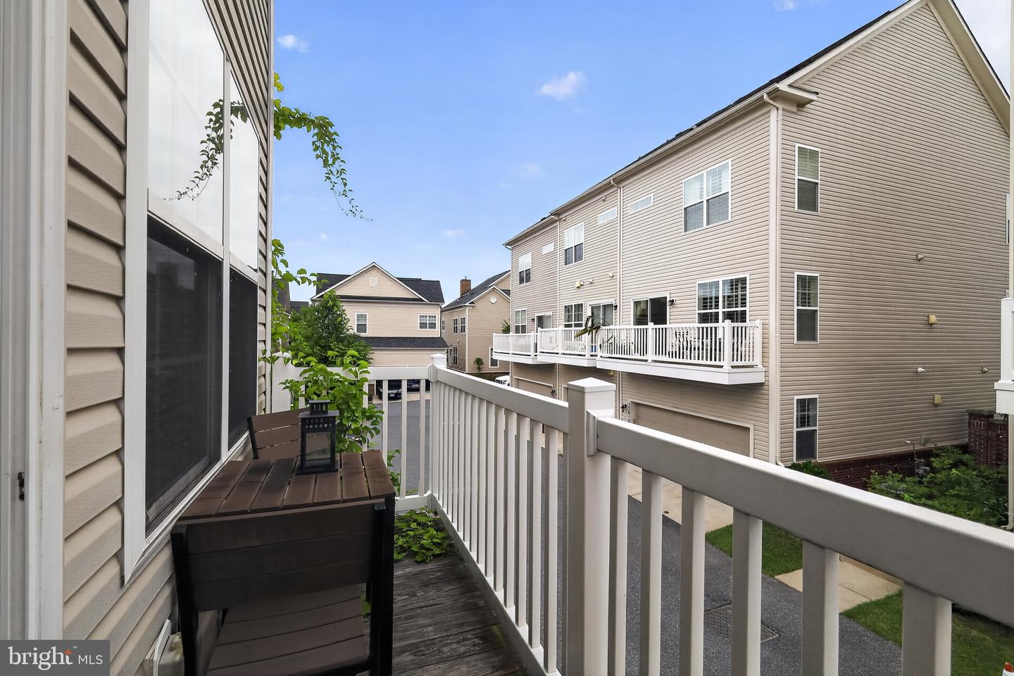 7210 Silver Thorn Way Property Photo 27