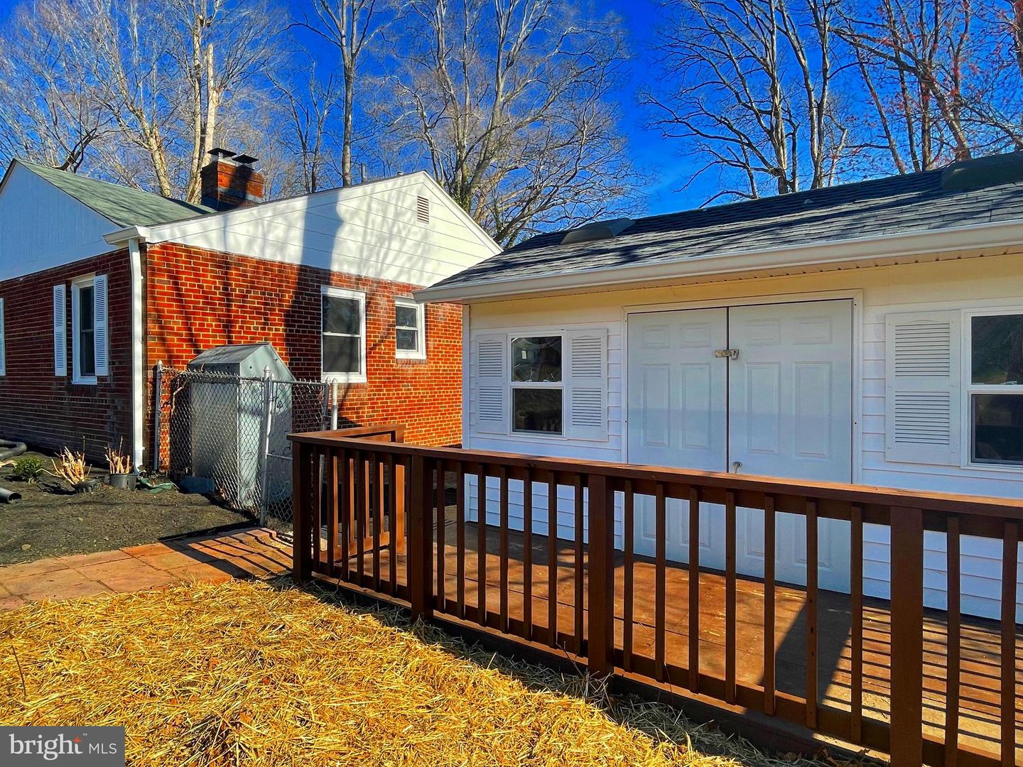 6107 Buckler Rd Property Photo 3
