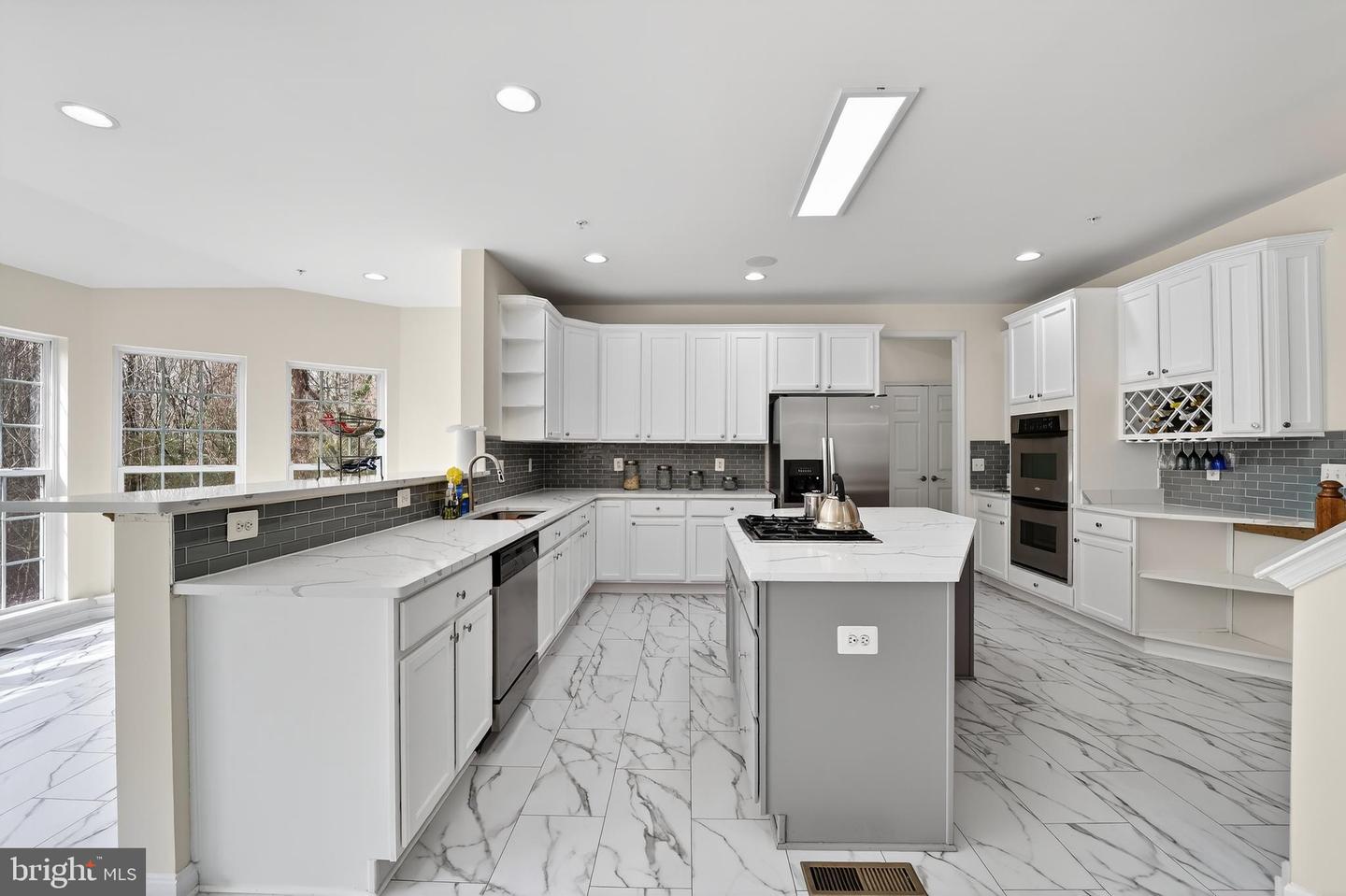 16101 Venice Rd Property Photo 16
