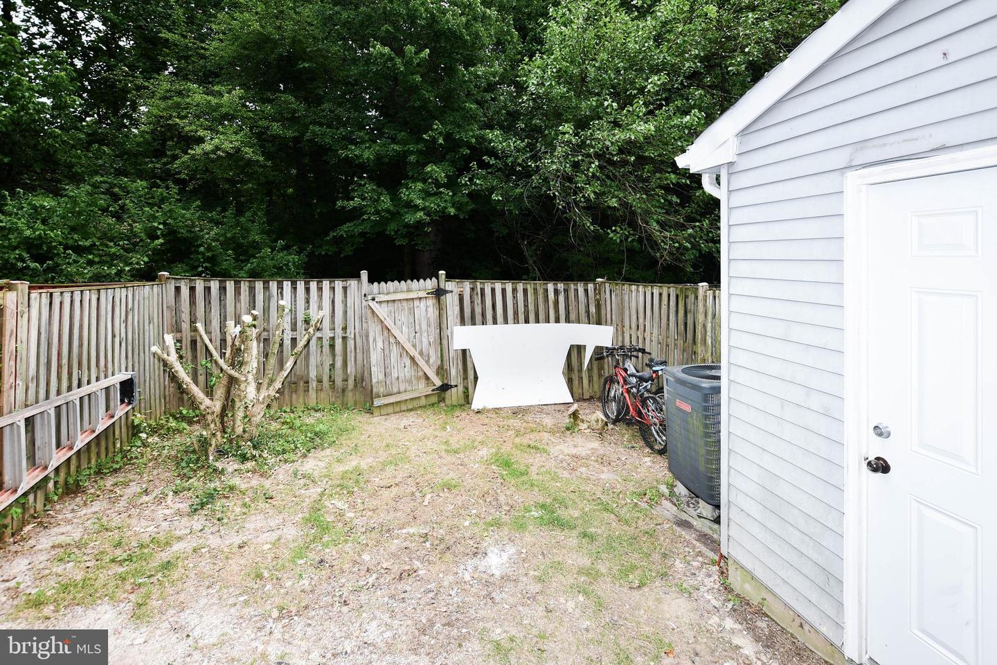 1114 Adeline Way Property Photo 13