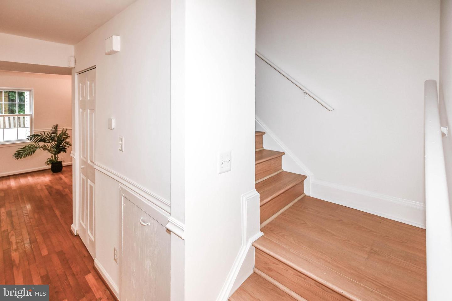 1114 Adeline Way Property Photo 15